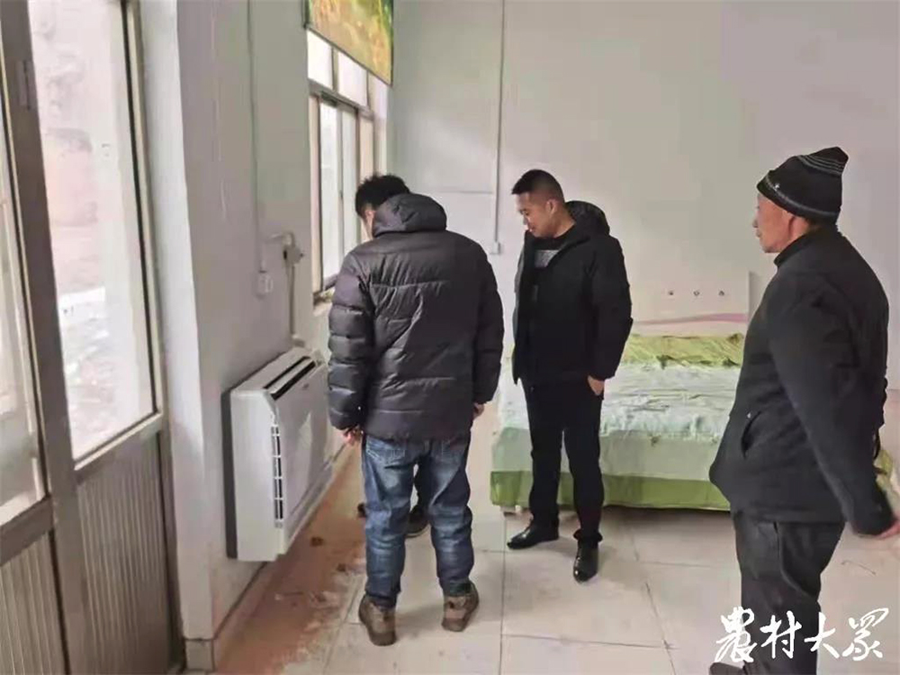 “電代煤”取暖，屋里熱騰騰